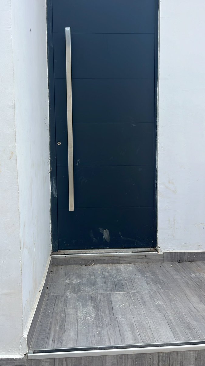 WorldPlaymaker's tweet image. PRIMING is very necessary before applying paints and I will tell you why🎯
1__ Enhances paint durability 
2__ Improves adhesion 
3— Seals the surface 
4__ Prevents stains and dampness 

Thank you 😊