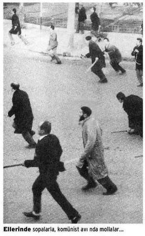 onuroencueoue's tweet image. Bugün, 16 Şubat 1969’daki “Kanlı Pazar”ın yıl dönümü. 1969’da sol/sosyalist öğrenciler, “anti-emperyalizm” şiarıyla ABD’nin Boğaz’a demir atan 6. Filosu’nu protesto etmek için yürüyüş yapmak istemişti. Ancak karşılarına devlet destekli İslamcı ve ülkücü gruplar çıkmış, eyleme