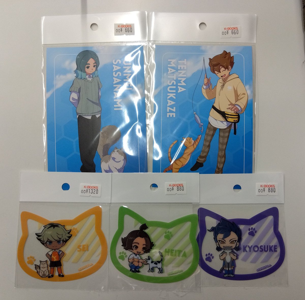 入荷情報】イナズマイレブン まねきねこ 缶バッジ カード アクリル