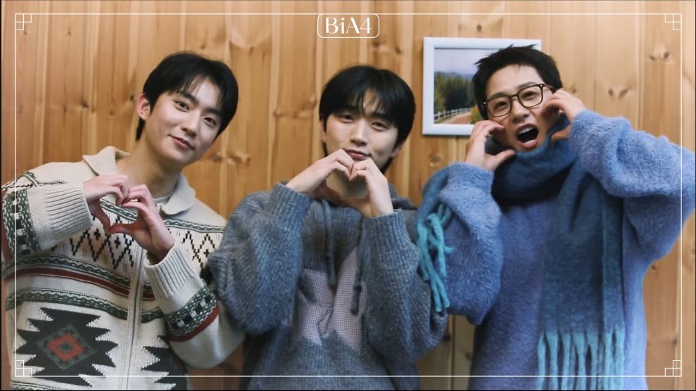 chansik_closet's tweet image. 📌260216 B1A4 - 설 인사 메시지
🐻
찾을 수 없습니다 ㅠ

🐥
Top: #WaiKei 빅 스타 체크 아플리케 후드 니트
Color: ✓Gray/ Ivory

🐶
Outer: #BUCKAROO 코위찬 니트 가디건
Color: ✓Brown/ Black

#B1A4 #신우 #산들 #공찬 
#CNU #Sandeul #Gongchan 
#비원에이포의옷장