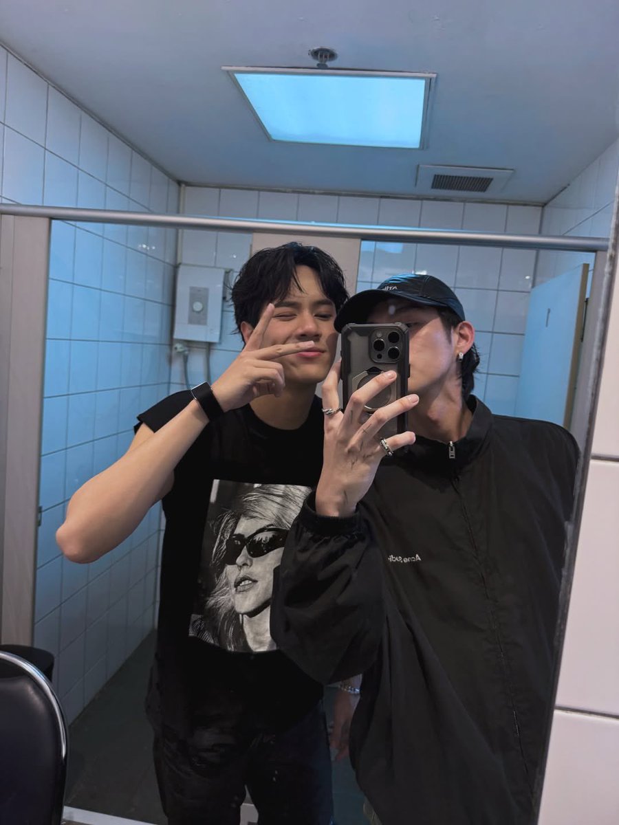 IG : bright
[instagram.com/p/DUzwf_wkegm/…]

Company🦇

Bright Vachirawit
#bbrightvc