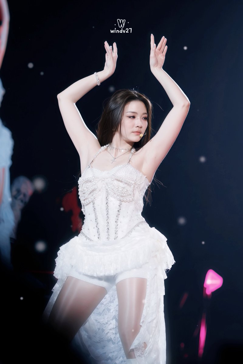 Fairy princess 🧚🏻‍♀️✨

#GinnyJaynaFirstFanconTH 
#GinJay #จินเจ 
#ginnynatnicha