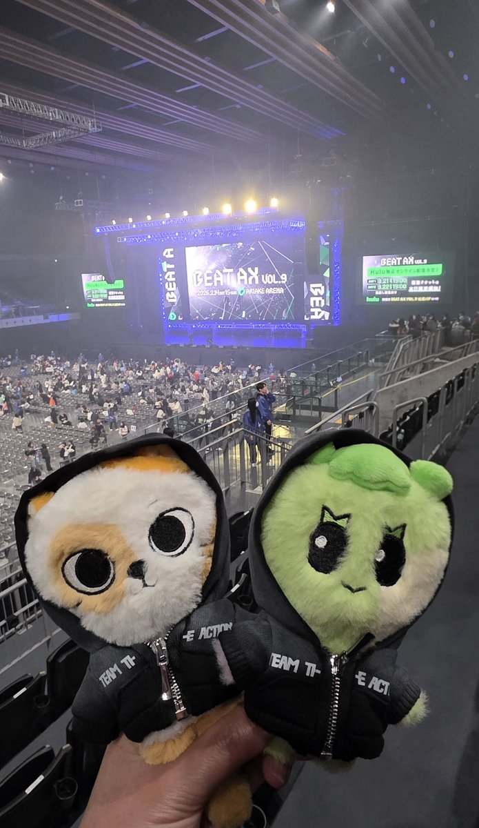 ビトア🎵めちゃくちゃ楽しかった‼️
両日席はスタンドだったけど、始まったらそんなの頭からふっとんで、大声で歌って踊ってソンホー❣️と何度も叫んだ😆ソンホさん…腕💪とお腹✨😇🫠
幸せな2日間でした‼️💝🤭
ボネクド🩵最高💓♥️❤