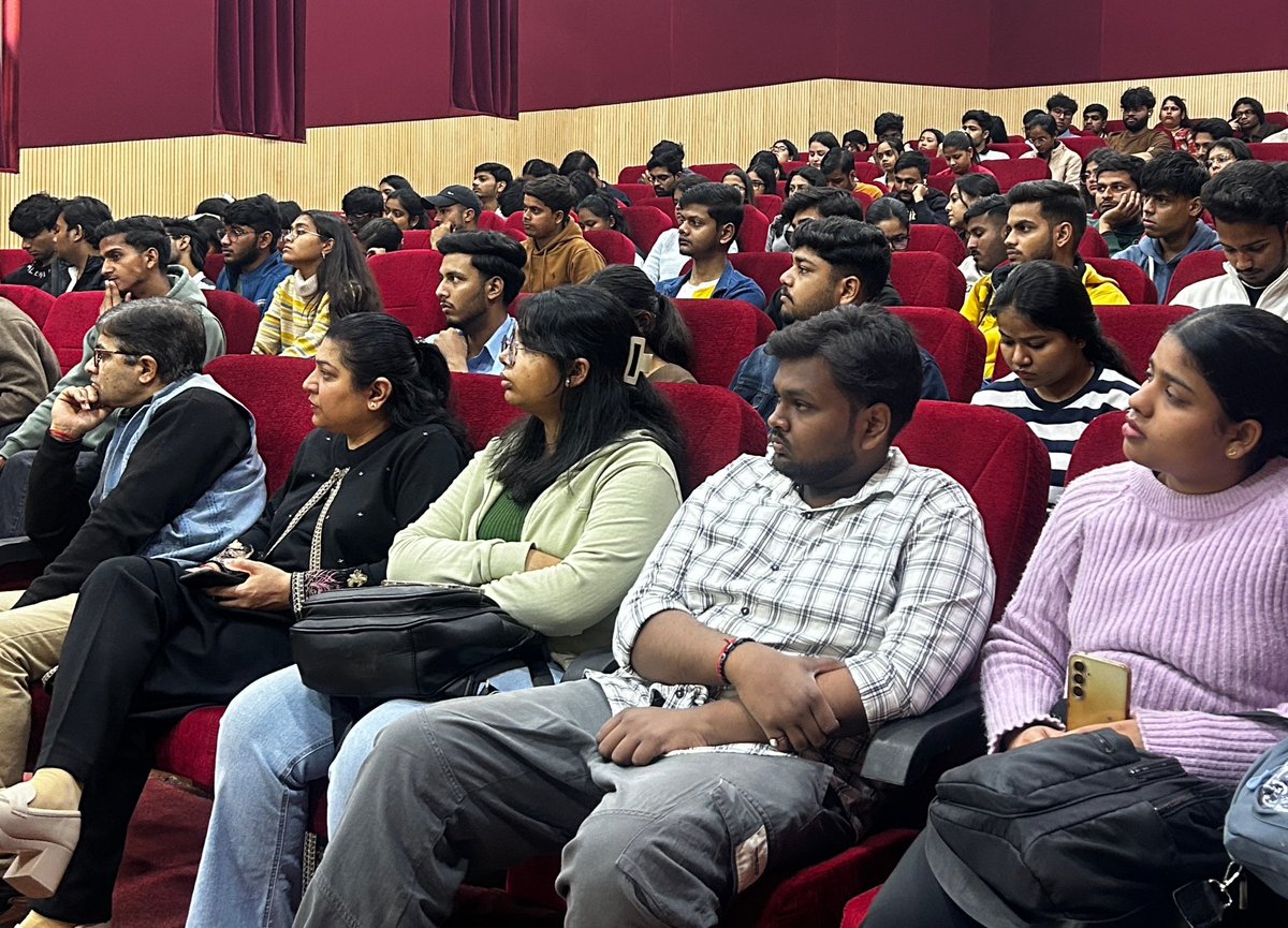 RLAC_DU's tweet photo. Social media workshop at Ramlal Anand College (Feb 11, 2026) featured Nikhil Srivastava, founder of Happy Jhappi &amp; Half Circles Media. He emphasized effective content, audience understanding, design and consistency in building a strong digital identity. 31 committees participated https://t.co/i2CKvovOx9