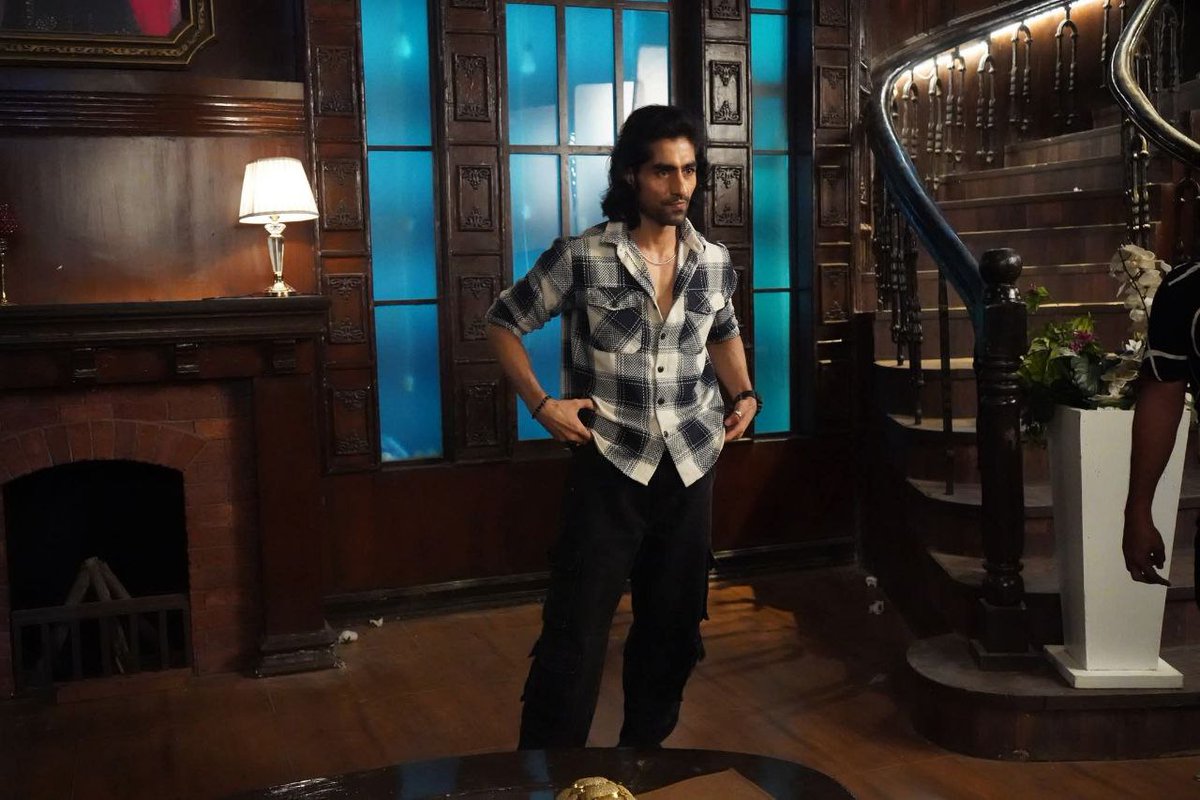 Good morning friends
From screen to soul — Harshad Chopda ruling hearts effortlessly❤❤❤❤ #ITAAwards #ITAAnthem
#HarshadChopda