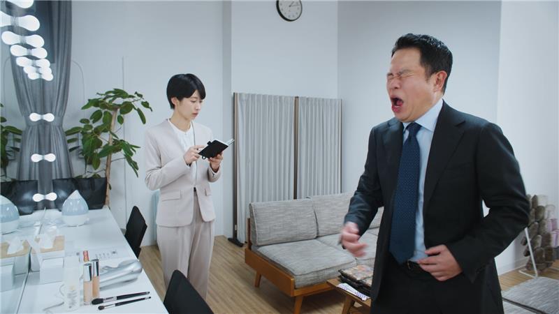 oricon's tweet photo. ダイアン津田篤宏、鼻うがいで
”渾身の「スー！」”炸裂❗️
『ハナノア』20周年新ウェブCMに登場

🎥動画「スーを差し上げあう篇」
https://t.co/dukh5qG3qP

@daiantsuda https://t.co/Afr68DtQ9o