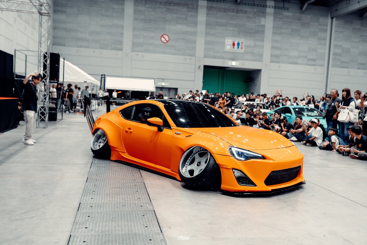 つるけん tweet media