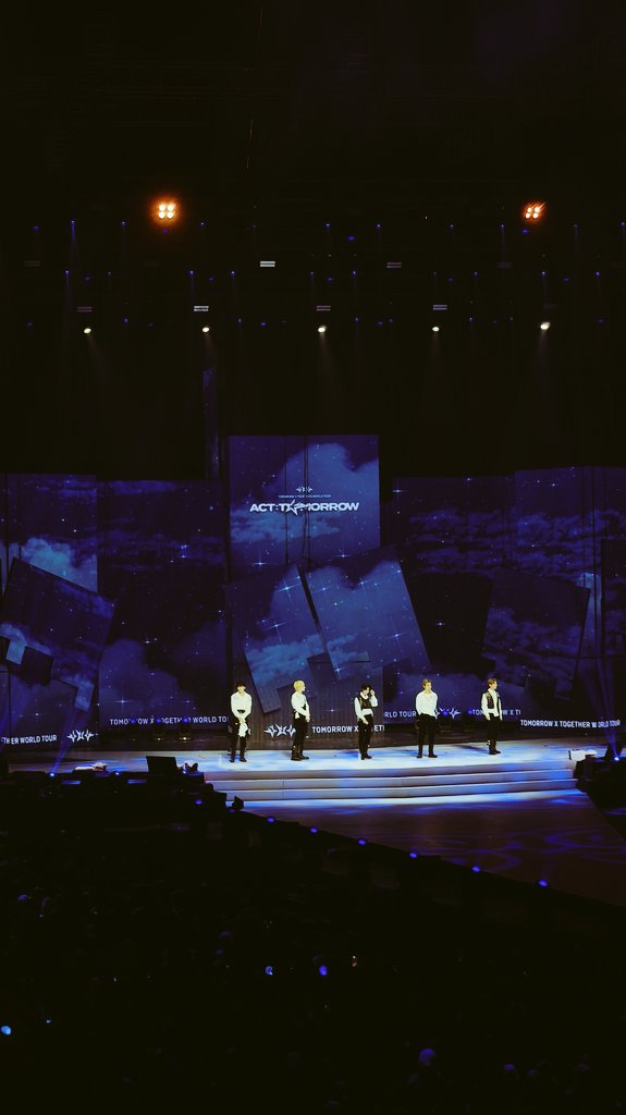 beommarii's tweet image. Pernah ga? Konser tp rasanya kaya dateng ke kondangan mantan 😭😭😭😭