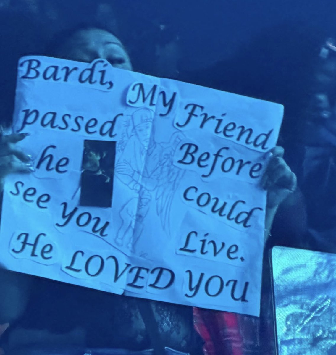 actually sobbing.😭 #LittleMissDramaTour <a href="/iamcardib/">Cardi B</a>