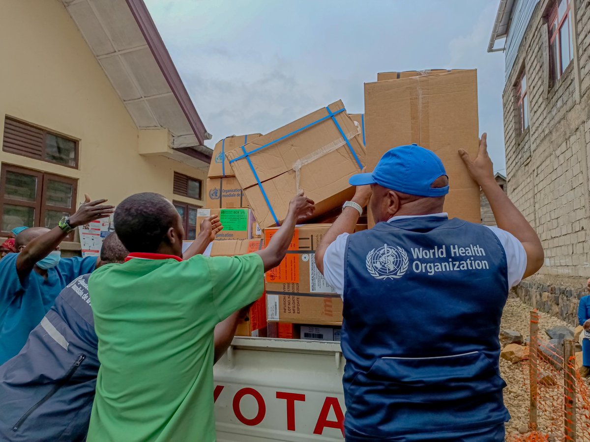OMSRDCONGO's tweet photo. À la suite de l’éboulement meurtrier survenu récemment dans la mine artisanale de #Rubaya, #Nord_Kivu🇨🇩, l’OMS a acheminé 6 tonnes des fournitures médicales vers la zone. Ces envois comprennent des kits trauma &amp; d’autres intrants vitaux destinés à la prise en charge des victimes. https://t.co/RR2fbzc0UD