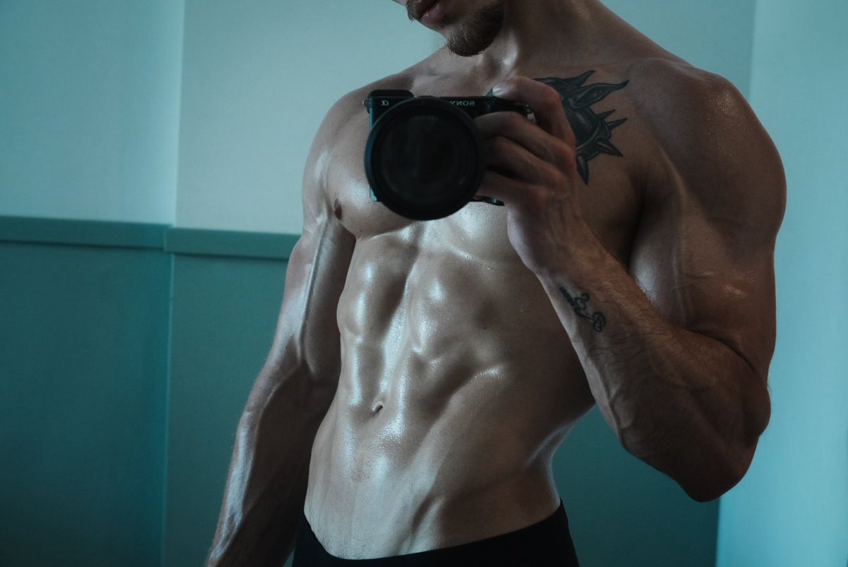 Erik tweet media