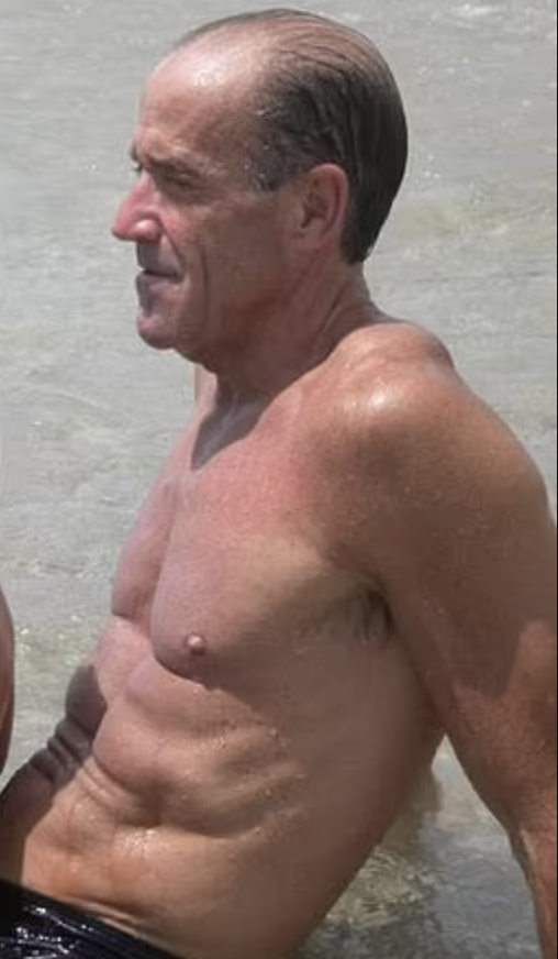 XNT7007's tweet photo. Frank Biden😍 https://t.co/sPLy9UcSG0