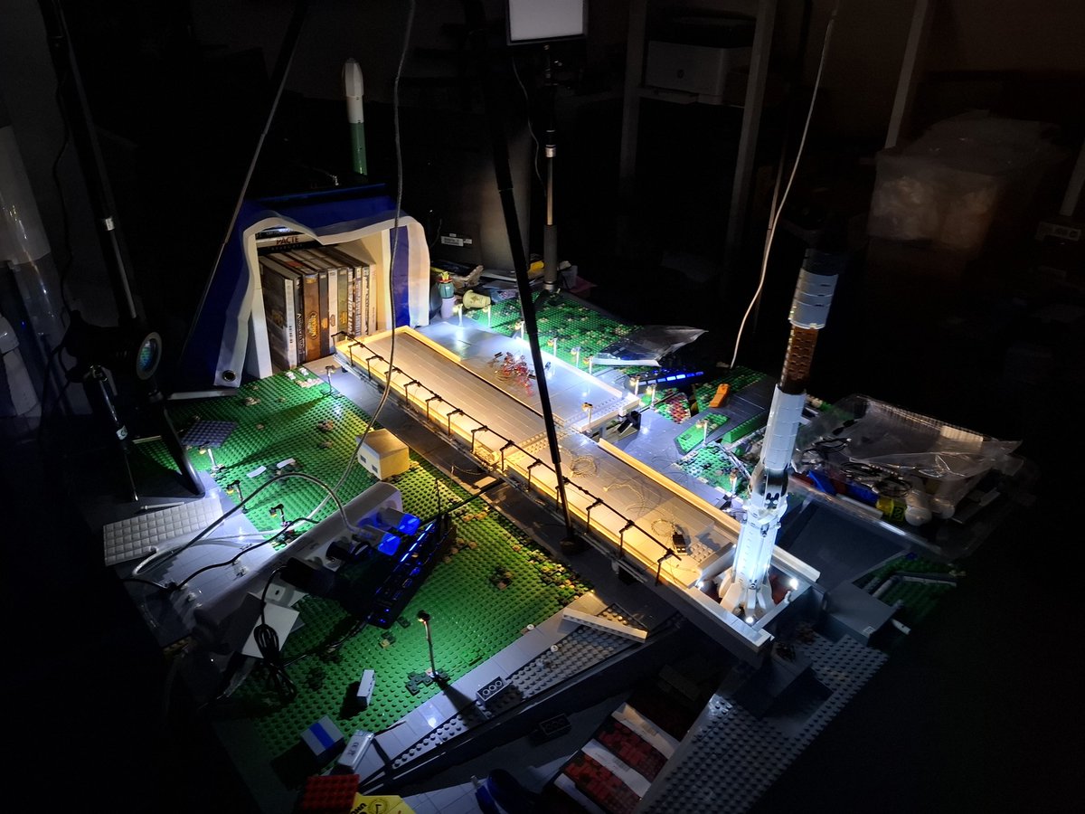 RocketLego's tweet photo. Illumination presque terminée, prochaine Exposition fin février 2026, ca devrait etre pr��t. #LEGO #SpaceExploration #legorocket @Ajmeunier @ArianeGroup @Arianespace @CNES @esa @ESA_fr @ESA_transport @FBuffenoir https://t.co/2KCgzIAIg2