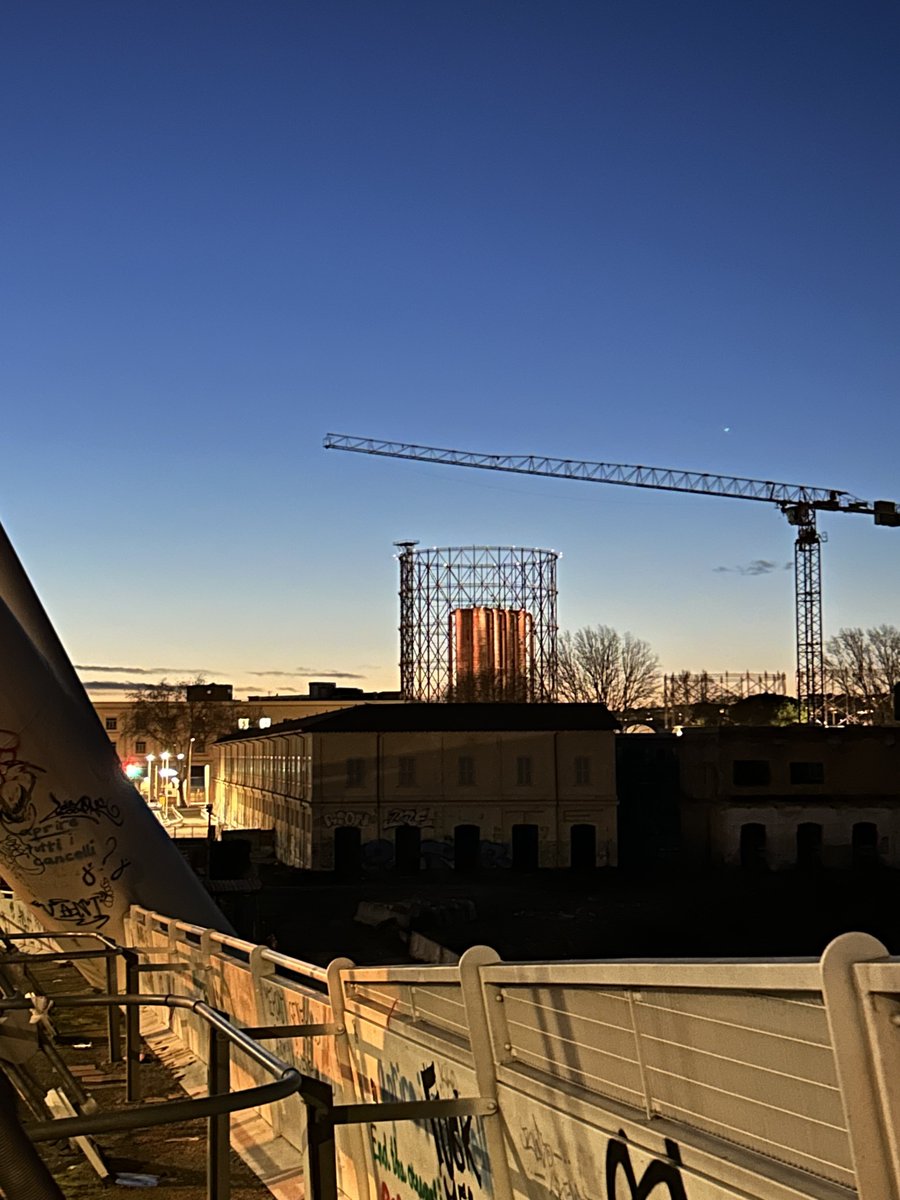 timelessflo's tweet image. Gazometro ✨