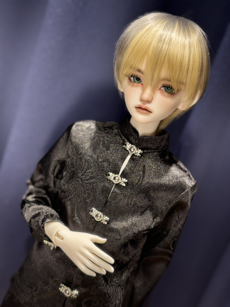 【DOLKラジオ会館店♢在庫ドール】
Huajing Doll様より【Jett】をピックアップ♪
キリッと上がった切れ長の目と、柔らかくもどこかワイルドな表情の美少年✨
スタッフおススメのコーデにて店頭でお待ちしております！

40cm/¥49,850