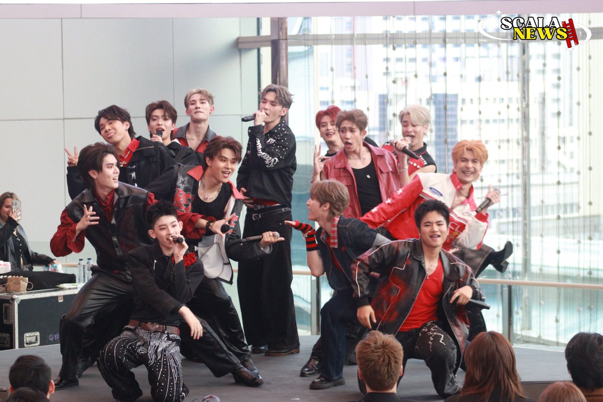 newsscalaa's tweet photo. ขอแสดงความยินดีกับหนุ่ม ๆ “Compass” ทั้ง 13 คน สำหรับการเริ่มต้นบนเส้นทางบทใหม่ของพวกคุณ 💝🌹

ขอให้ก้าวต่อไปเต็มไปด้วยโอกาส ความสำเร็จ และรอยยิ้มเสมอนะครับ ✨

#compassdfjentertainment 
#compass #dfjentertainment
#Tpop @compassdfj 

🔗 รูปภาพเพิ่มเติม https://t.co/q8C07G5vgF https://t.co/dPh6M6Tg1v