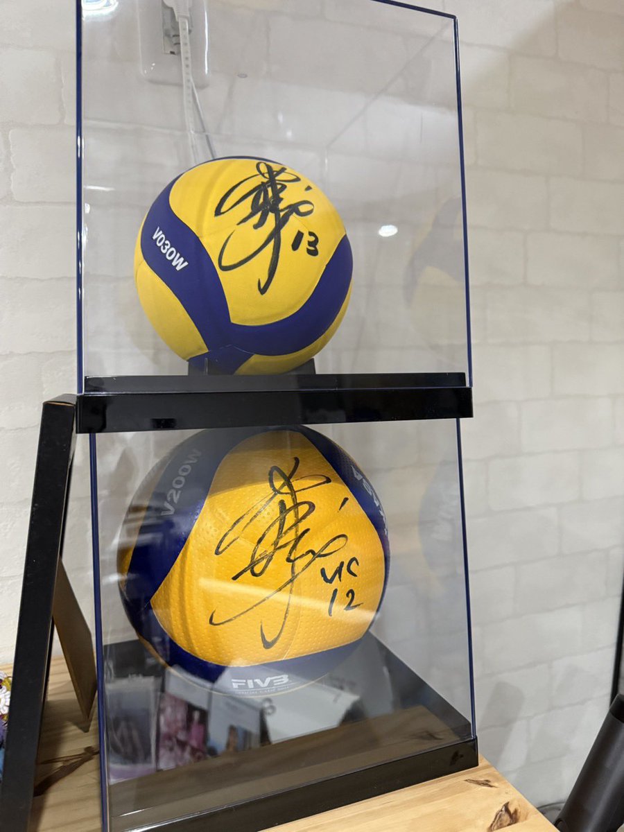 見渡すと野中選手に頂いたサインが増えて飾る場所がない😋 今年含めて