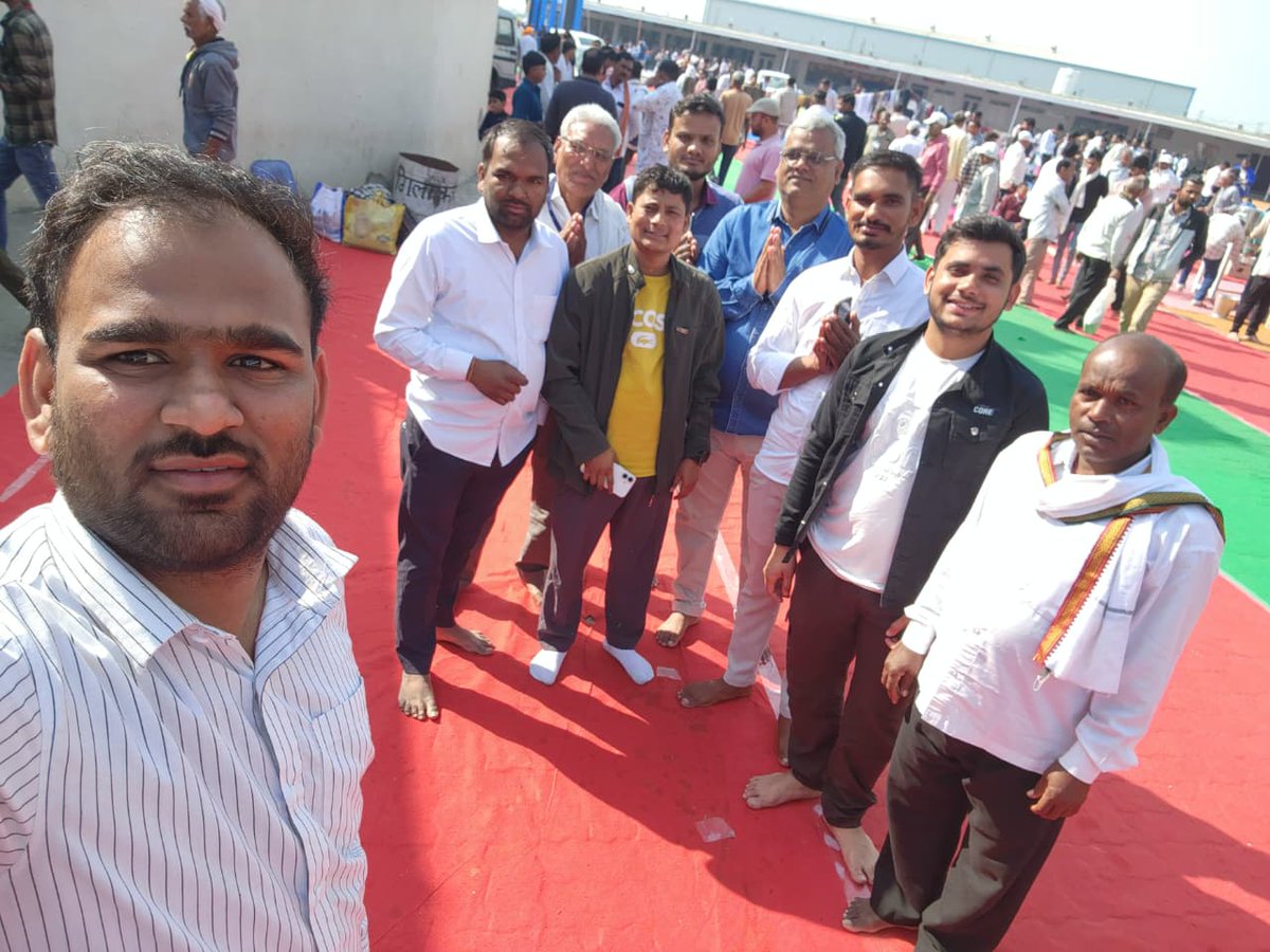 Vijaybakore_'s tweet photo. The Divine (Hari) would appear in the region of Haryana. He emphasized that the true way to liberation would be through devotional practices rooted in the scriptures. This spiritual prophecy is found to be accurately realized in the form of @SaintRampalJiM  #धरती_पर_अवतार https://t.co/FJHKdKj54c