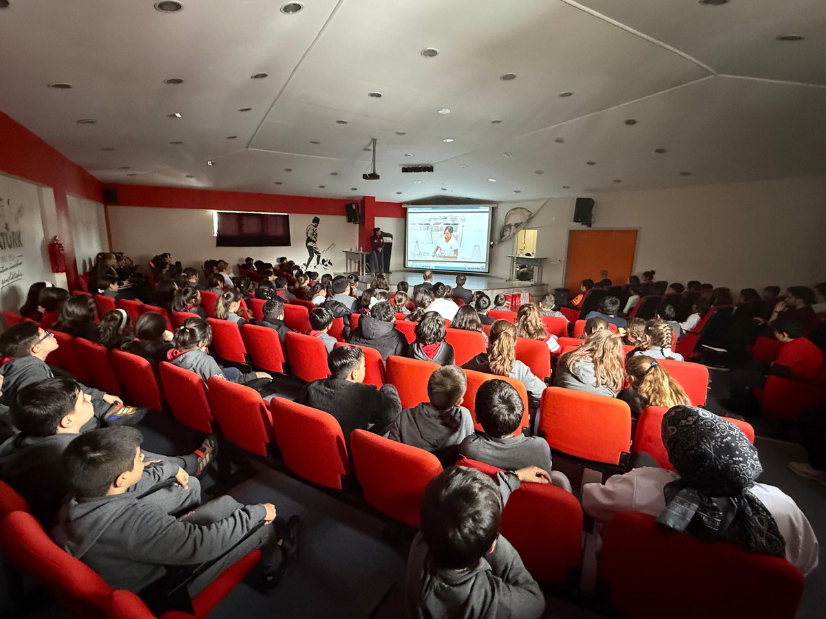 112 Acil Çağrı Merkezi tanıtım ve Farkındalık eğitimlerimize bu hafta Özel Çelik Başarı Ortaokulunda devam edildi.
<a href="/KarsValiligi/">T.C. Kars Valiliği</a> 
<a href="/ziyapolat73/">Ziya POLAT</a>