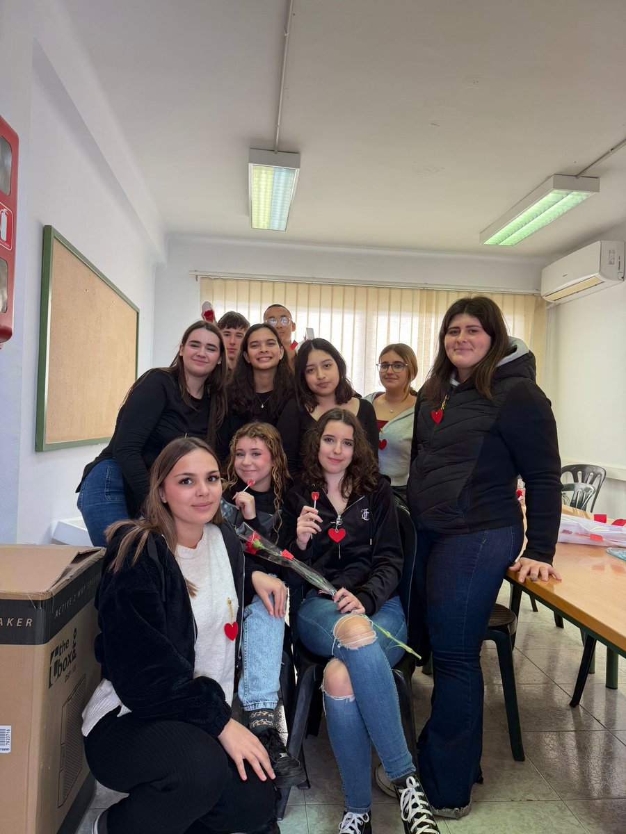 IES REYES CATOLICOS tweet media