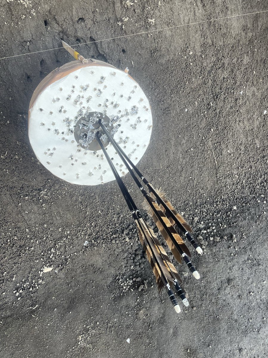 弓道ちょっと簡単な日だった
やっぱともか弦やね