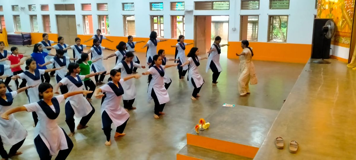 jnvmalappuram's tweet photo. Dance and Music classes conducted at JNV Malappuram under PM SHRI, nurturing creativity, discipline, and holistic development of students.

#JNV #NVS #PMShri #ArtAndCulture https://t.co/FZZcp19sby