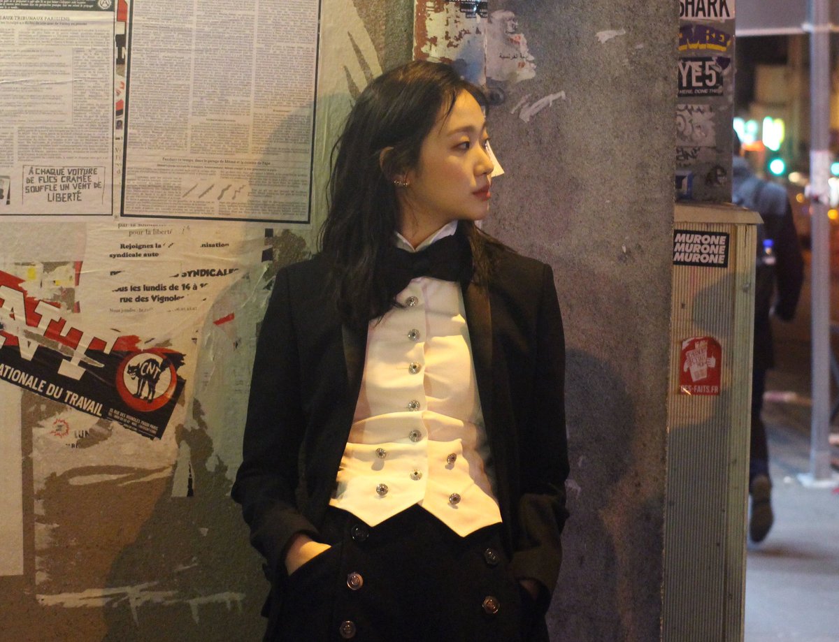 로판에서 이런 집사 있으면 남주 버리고 집사랑 도망가야겠지....