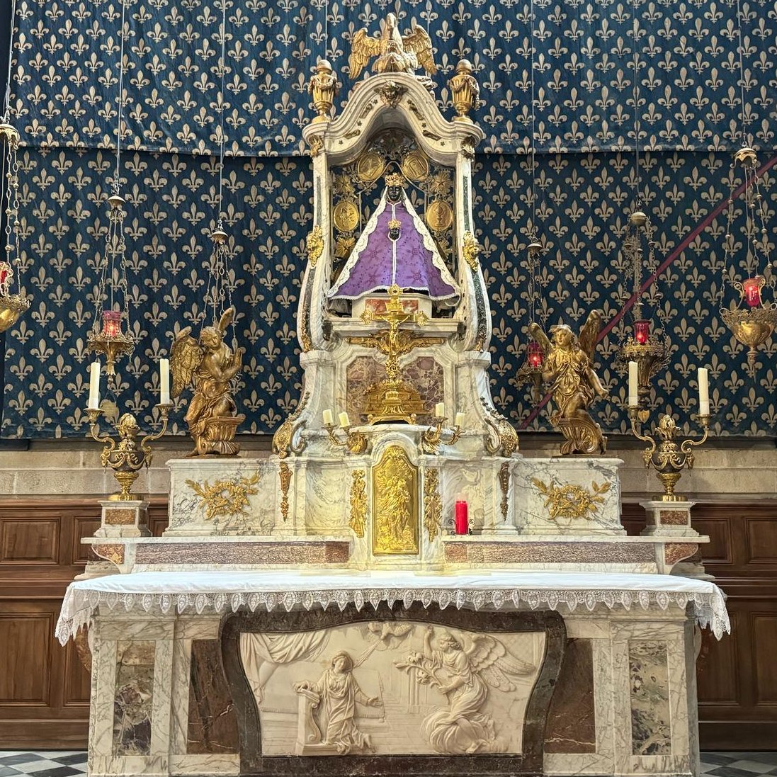 cathedraledupuy's tweet image. Convertissez-vous, dit le Seigneur,     
car le royaume des Cieux est tout proche.
#Priere #Careme #Conversion #Catholicx