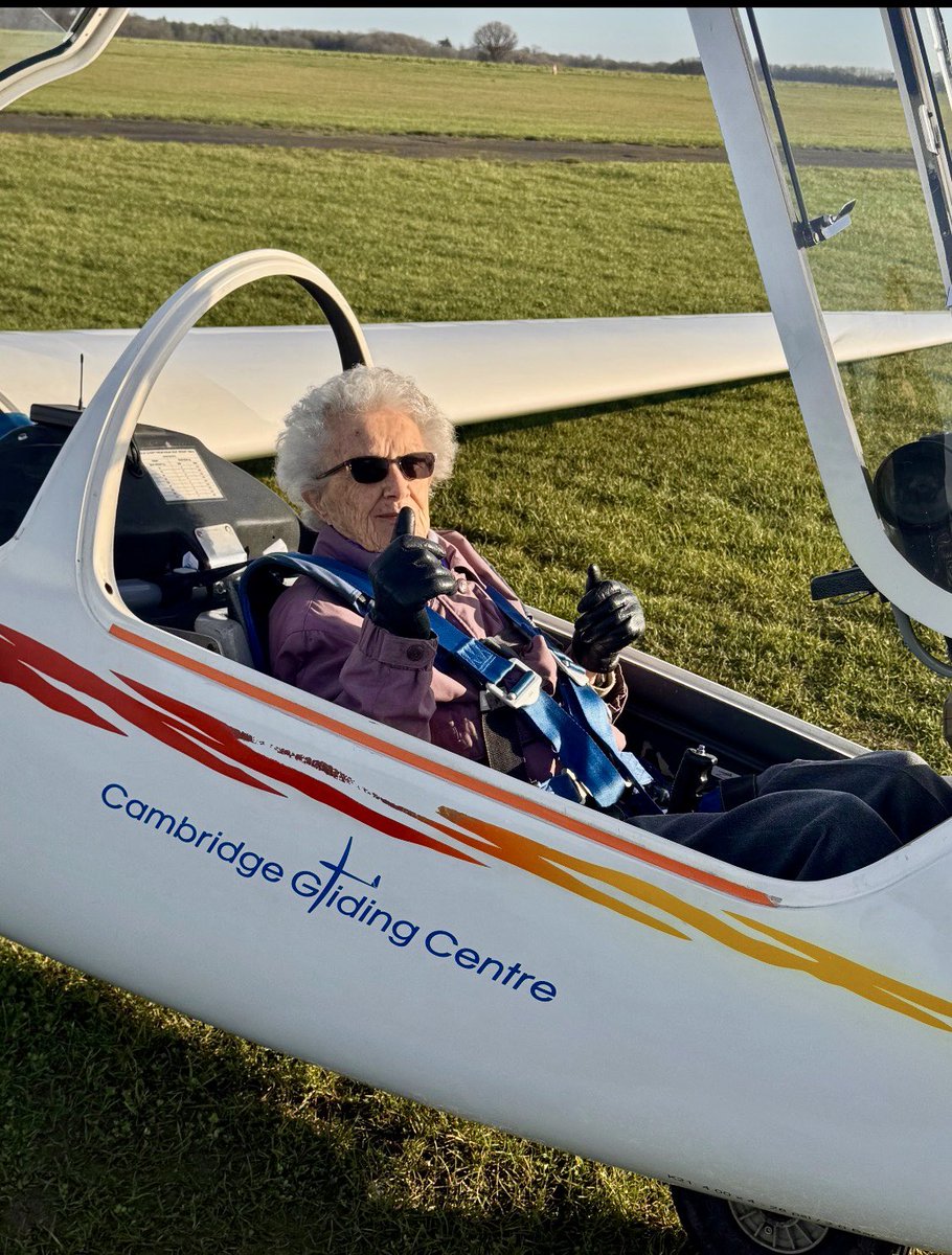 The Taxi Charity for Military Veterans 🚕❤️

HAPPY 103RD BIRTHDAY ROBBIE HALL! 🎂🎉

At 17, she lied about her age to join the WAAF &amp; served as a plotter with Bomber Command – her courage is an inspiration to us all.

Thank you for your service! 🇬🇧

#TaxiCharity #MilitaryVeterans