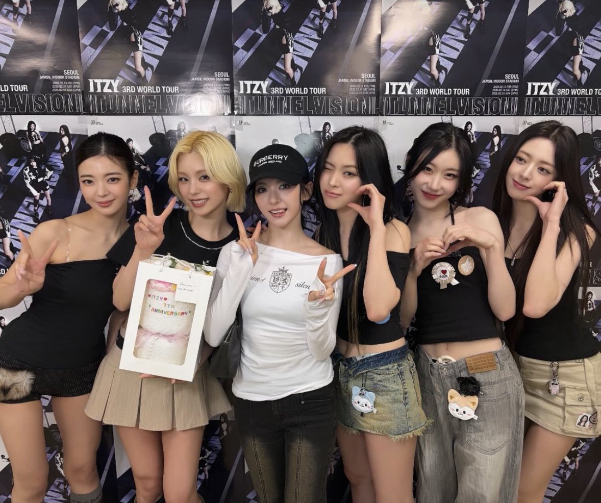 Even though we weren’t together for a long time and have been separated by our busy schedules over the years, the bond still remains. Thank you so much for coming to ITZY’s concert, our dearest Mashiro! 🤍