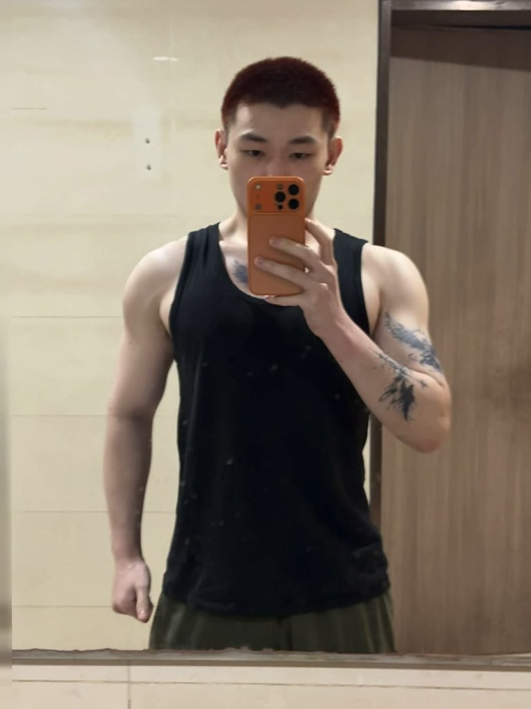 未知名大学生 tweet media