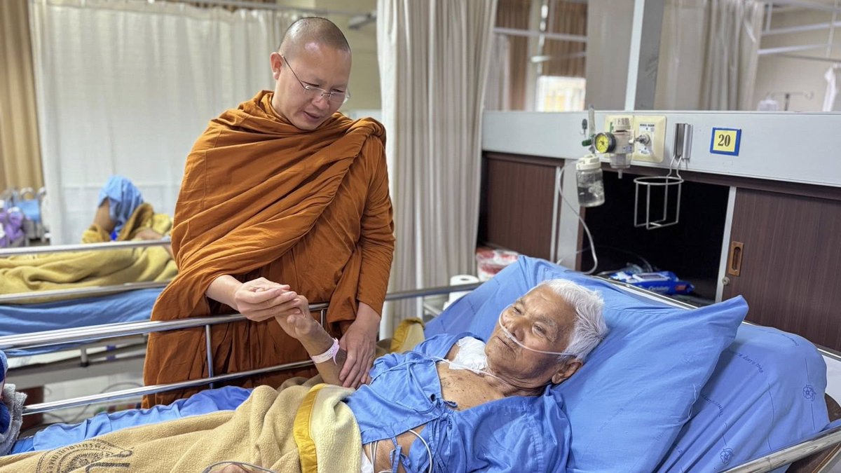 ขอรับบริจาคเลือดด่วน ให้กับ ”คุณตาเหมือน นิยมบล“ ขณะนี้มีภาวะเกร็ดเลือดต่ำ ต้องการเลือด กรุ๊ป O ด่วน หากเป็นกรุ๊ปเลือดอื่น ก็สามารถบริจาคเพื่อสับเปลี่ยนได้ บริจาคได้ที่ ตึกอุบัติเหตุเก่า ชั้น  รพ.สันทราย (แจ้งชื่อ นายเหมือน นิยมบล)คุณตาเหมือนคือคุณพ่อของ “ลุงแจ่ม”