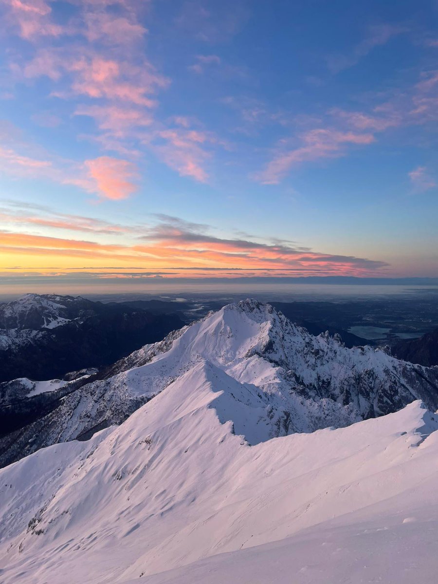 Saliinvetta's tweet photo. ๐ Rifugio Brioschi e Vetta della Grigna Settentrionale โฐ๏ธ ๐
Che meraviglia ๐
Foto di questo weekend โค๏ธ
๐ Qui trovate tutti i dettagli del Rifugio :
https://t.co/9yfKtjPnX7
#rifugiobrioschi #grigna #grignone #valsassina https://t.co/zOH2q47DJM