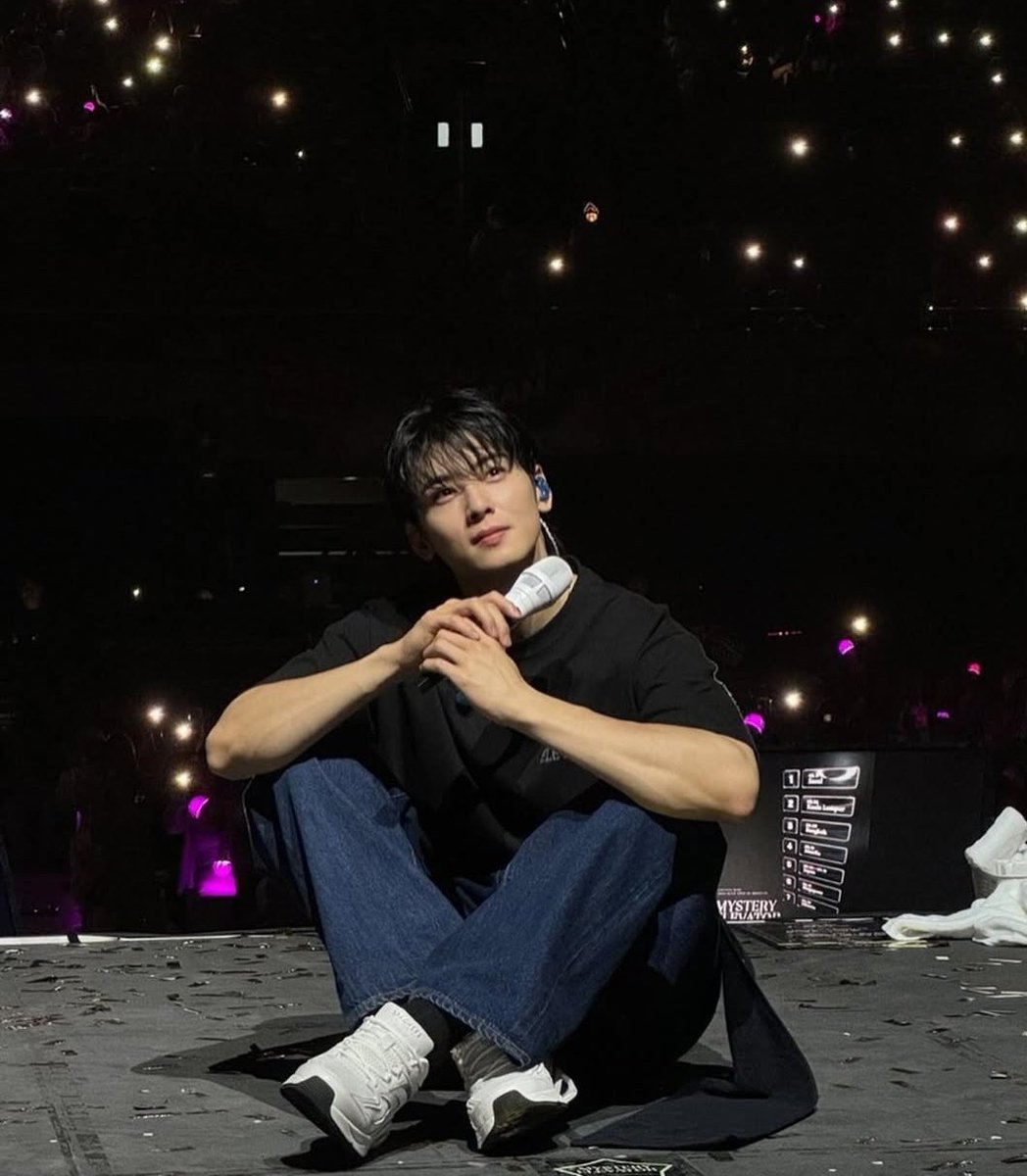 8년이라는 시간 동안 지켜봐 온 은우를 믿기에  지금의 상황 또한 현명하게 해결해 나갈 것이라 믿어  한 팬의 입장에서 차분히 결과를 기다리는 것이 지금 내가 할 수 있는 응원이라고 생각해 변함없이 응원하며, 늘 그랬듯 바른 길로 나아가길 바래 💜💜

#차은우 #CHAEUNWOO