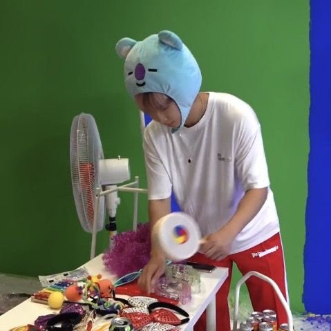 anryuio's tweet photo. 둘째삼촌보자

어디
외국명문대나와서 집안 최고학력인동시에

꼬맹이들로부터
삼촌바보<젤 많이듣는타입

한국온다고
무려 비행기타신분
새끈하게 차려입고 1상태로 도착해서

,,,동네바보?
꼴로

조카들 마트털이에 지갑 얇아져서돌아감

미취학아동들 바지에 주렁주렁매달려도

,,,야야야
바지벗겨진다

하고말듯..

말은 글케해도 정작 그만하란소리는 못하죠