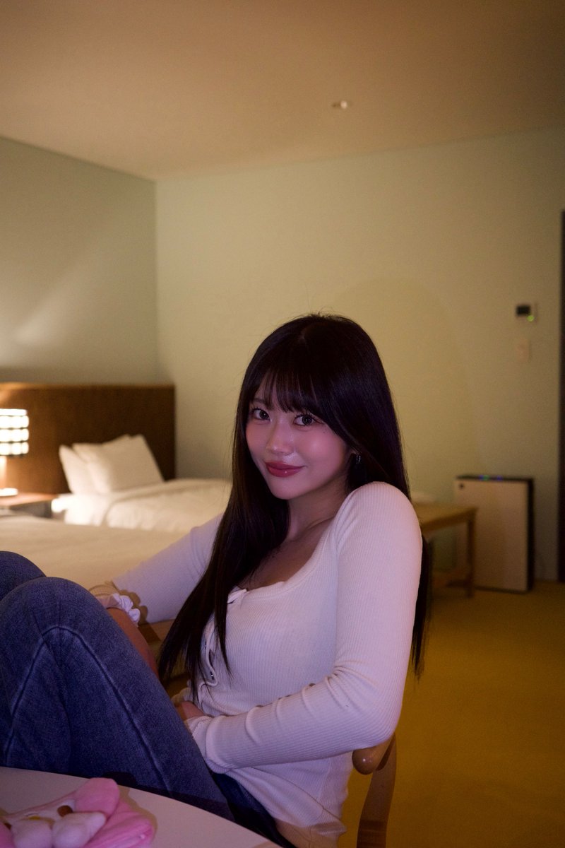 やしろなな tweet media