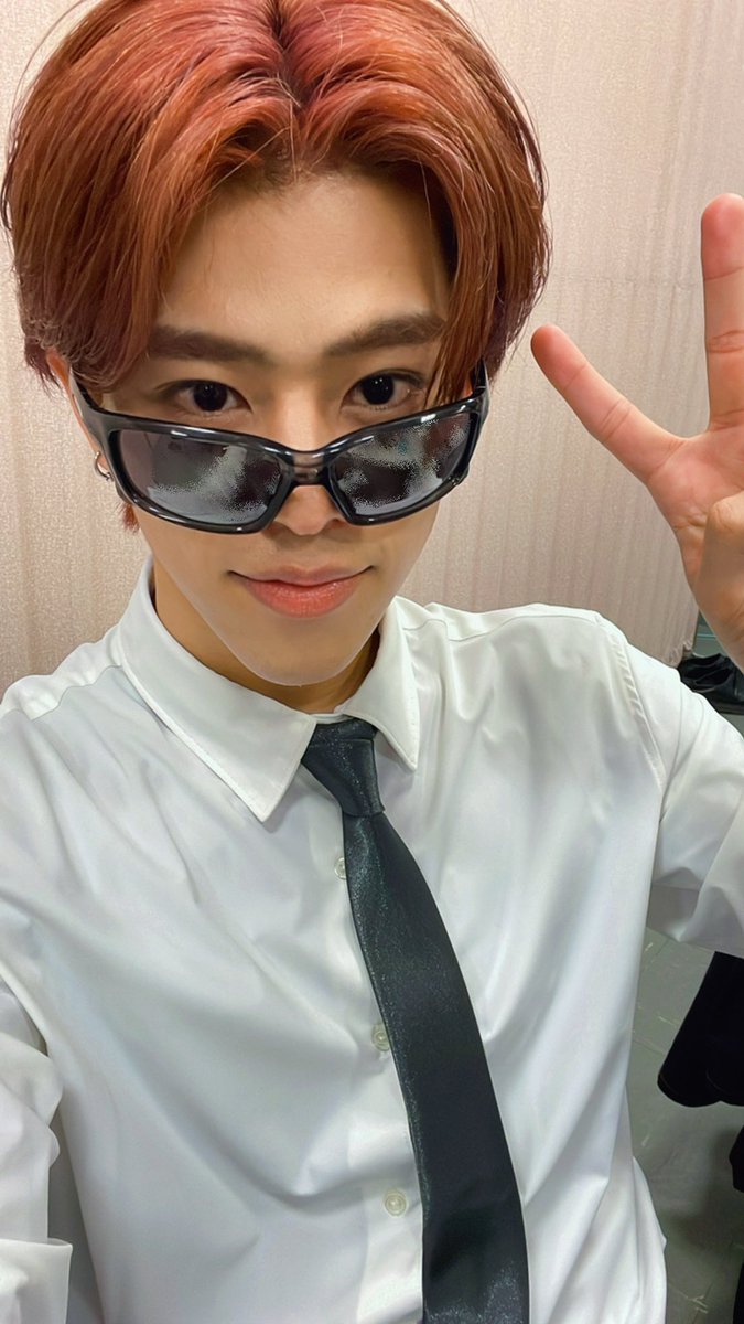 #CDTVライブライブ 
LDH選抜として
Snowmanさんの 「カリスマックス」で
踊ってみた企画を
踊らせていただきました🔥

どうでしたか？😏

ありがとうございました！
🕶️

#LDH選抜　#CDTV  
#カリスマックス #TJBB #TAKUMI
#桑原巧光