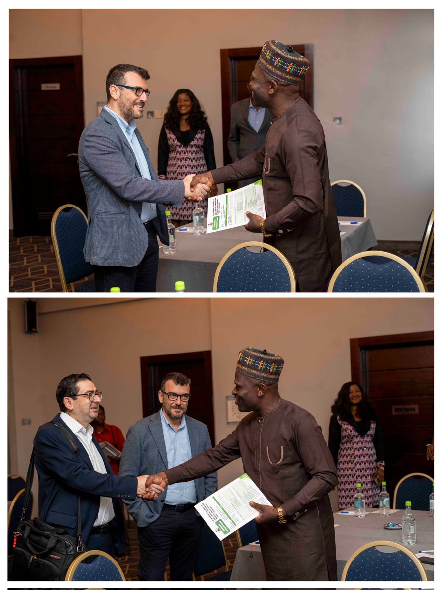 Polyglot adedeji Odulesi tweet media