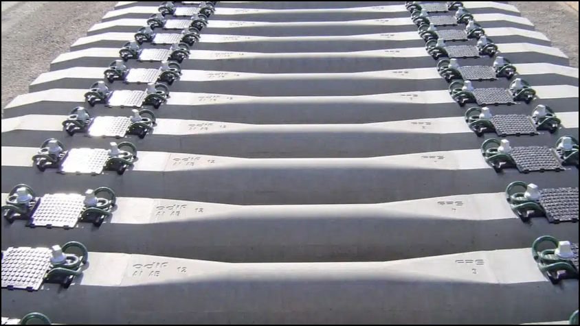 Mediarail's tweet image. Appel d’offres de nouvelles traverses pour porter Madrid-Barcelone à 350km/h - Il ne s'agit pas uniquement de vitesse mais aussi de répondre aux fortes sollicitations de cette ligne importante en Espagne
👉 mediarail.wordpress.com/2025/01/06/rai… #Tren #TGV #Railways #Europe