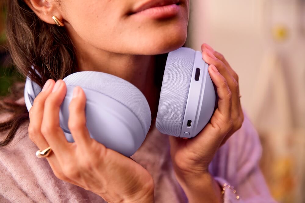 Pingvinpro's tweet photo. 🎧 #Logitech представила #LogitechG325 #LIGHTSPEED — бездротова #ІгроваГарнітура для ПК, консолей і смартфона з перемиканням між #LIGHTSPEED та #Bluetooth52. 24-бітний звук, мікрофон із #ШІ-шумозаглушенням, 212 г, понад 24 год роботи й ціна ₴3999. https://t.co/Su3pukT0bv