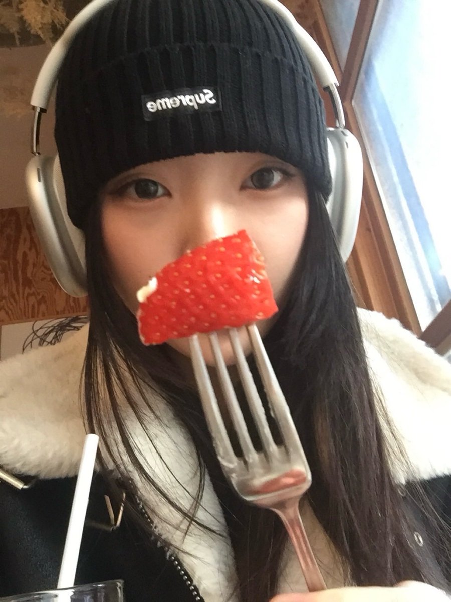 hadose1026's tweet photo. 260216 박소은 버블
#또버블 #박소은

까먹기 전에 사진 와라락 보내기 ... 🤍 https://t.co/HjgASB7IZC