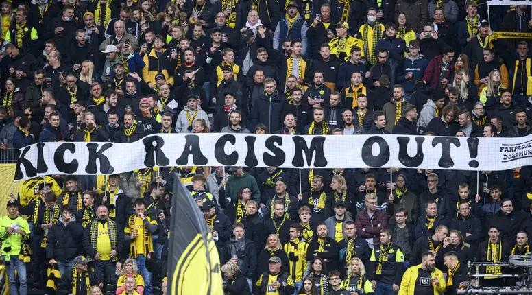 ultras_antifaa's tweet photo. Borussia Dortmund, Germany

#nonazis https://t.co/WPqJYHbkOp