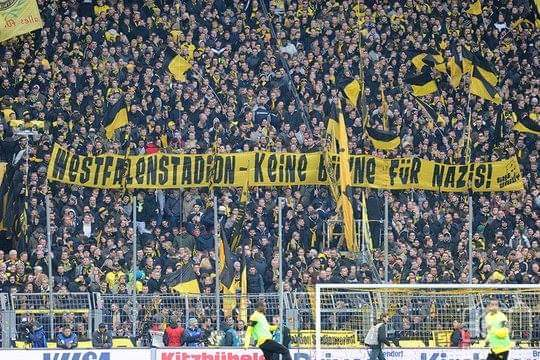 ultras_antifaa's tweet photo. Borussia Dortmund, Germany

#nonazis https://t.co/WPqJYHbkOp