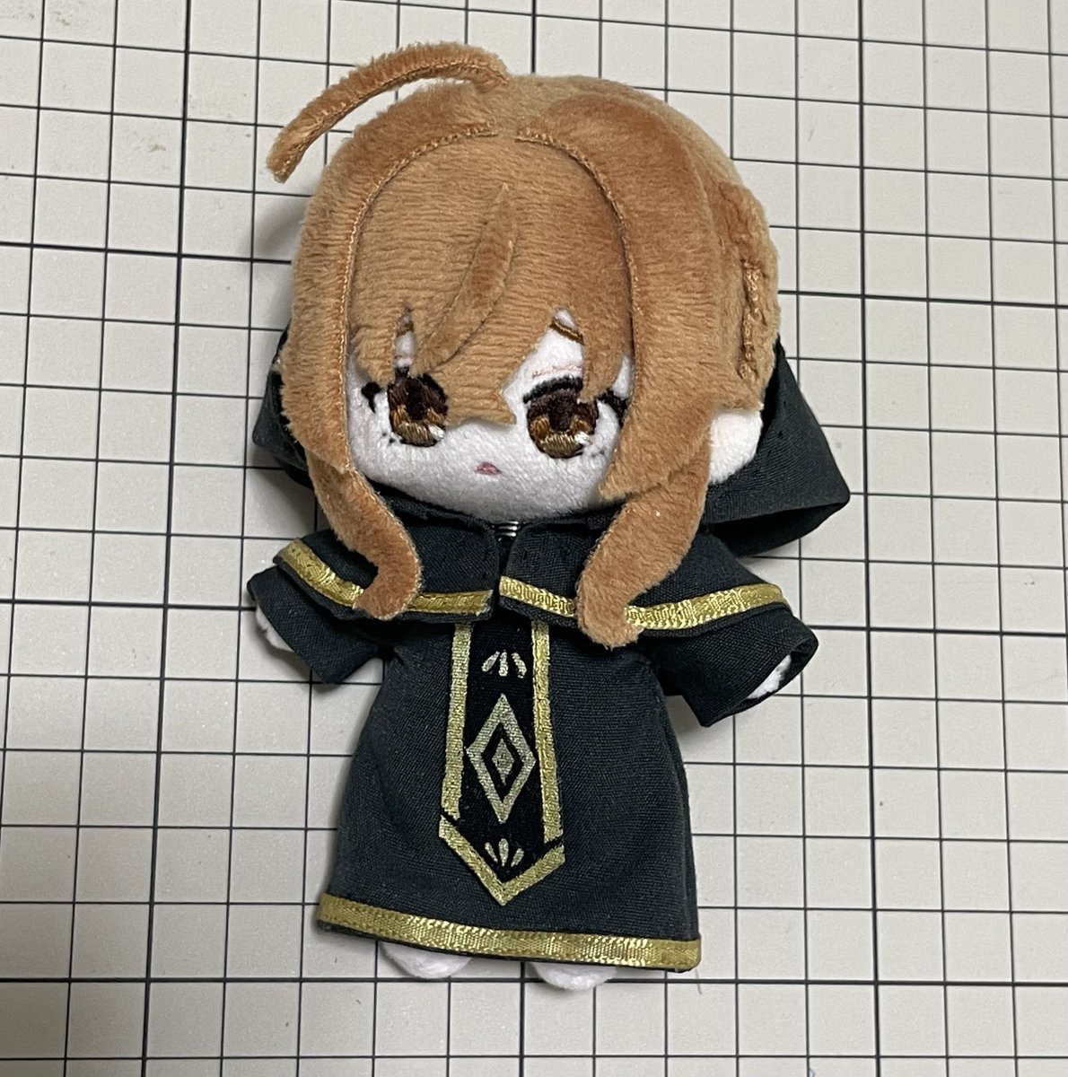 モニカちゃんにローブ作りました

#サイレントウィッチ
#自作ぬい