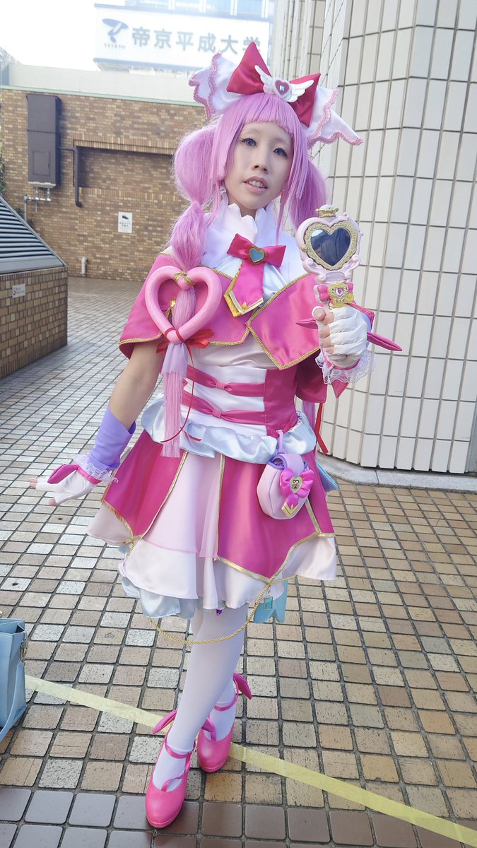 名探偵プリキュア、キュアミスティックの衣装を作るために、ピンクの