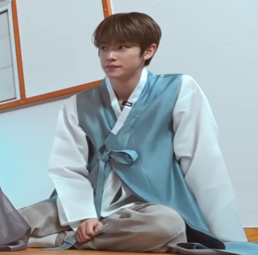 เหมาะสมดีนะ เหมือนเถ้าแก่ที่มีภรรยาสวย