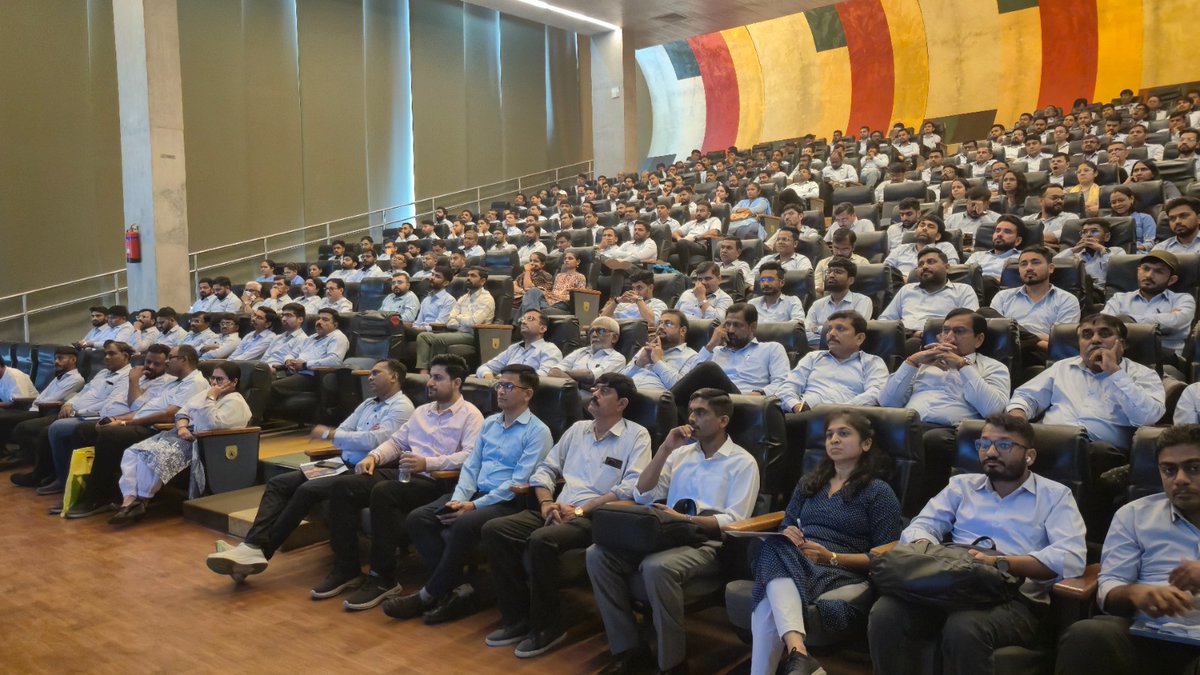 Guj_LSA_DoT_MoC's tweet photo. DoT Gujarat LSA, in collaboration with Surat Municipal Corporation, conducted a Telecom Awareness Workshop at Science Centre, Surat on CBuD, Telecom Right of Way Rules 2024, SancharSaathi and EMR awareness. With 300+ participants, the session strengthened safe practices and citizen-centric telecom initiatives.#SanchaarSaathi #Awareness #connectivity #DigitalIndiadia #DoT
@JM_Scindia @PemmasaniOnX @pib_comm @PIB_India
@DDNewslive
