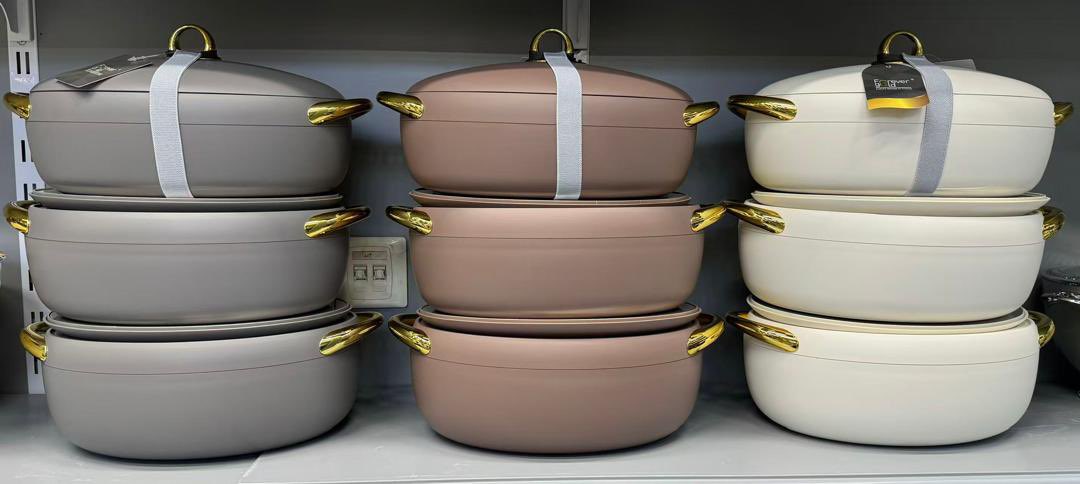 Ozavize100's tweet photo. *Luxury 3 in 1 casserole....

Frame 1: 160,000

Frame 2&amp;3: 155,000

 Frame 4: 350,000 naira 

Kindly retweet 🙏🏾 https://t.co/2eJCkWFk6X