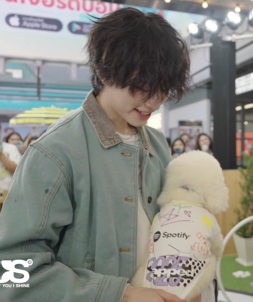 pha_phae010's tweet photo. คาแรคเตอร์เหมือนกันเป๊ะมากก น้องไข่มุกก็อยู่นิ่งๆพร้อมให้พิ่เอเอพรีเซ็นชุด ส่วนพี่มาร์คกับน้องน้ำขิงเหมืนจะหลับทั้งยืนมาก🤣🤣🤣
#MARCKRIS #AAashirakorn
#SpotifyWrappedxBUS https://t.co/9OpiyEiXAx