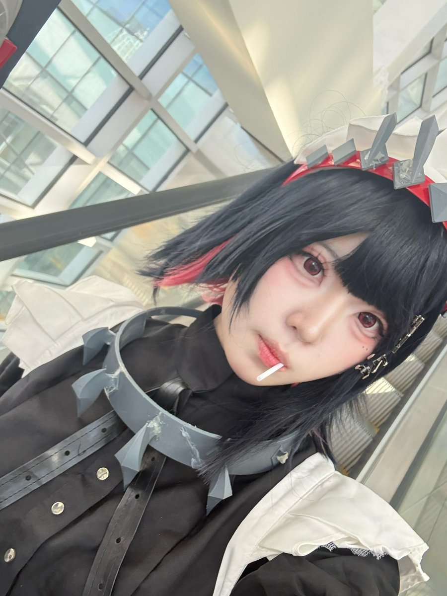 엘렌코스하면 슬픈점
갓반인 친구들이 다 담배 문 줄알아요🥲